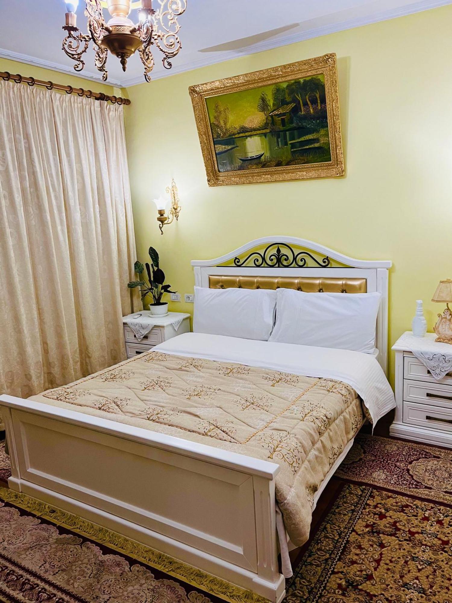 Villa Parku Rinia Korce Esterno foto