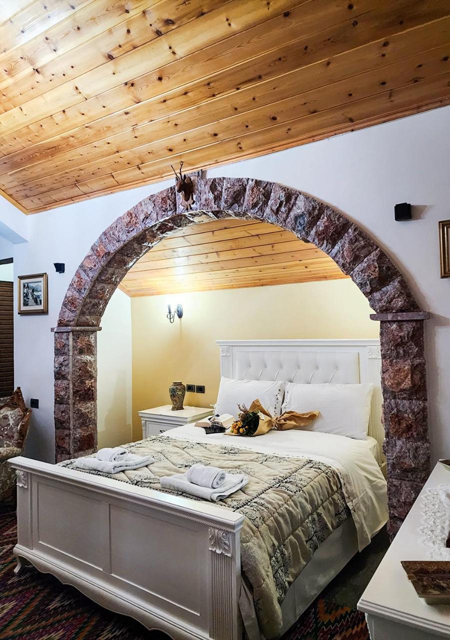 Villa Parku Rinia Korce Esterno foto