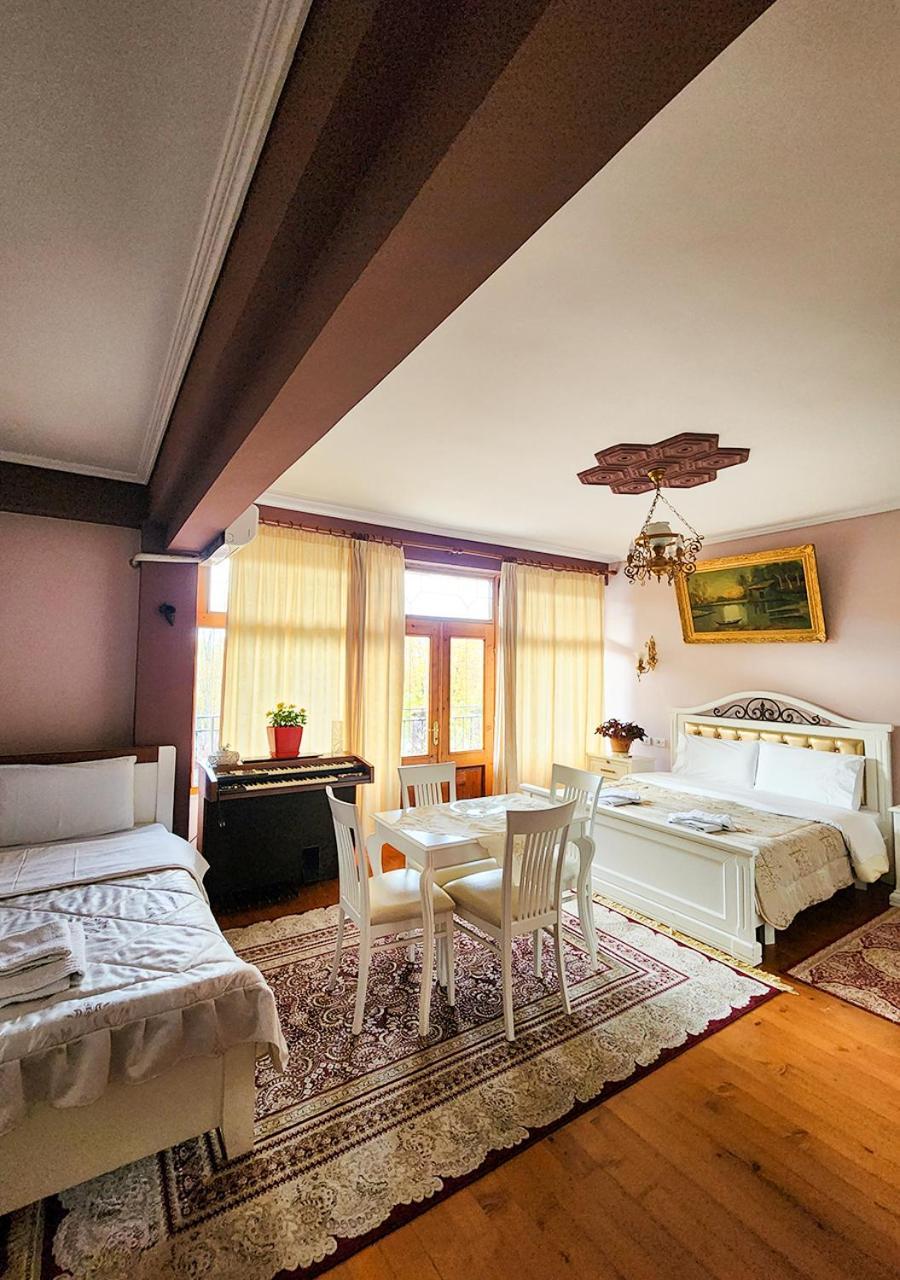 Villa Parku Rinia Korce Esterno foto