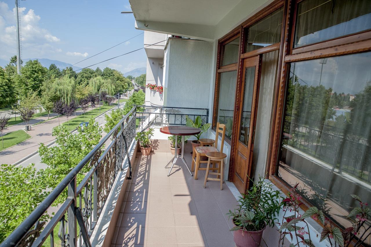 Villa Parku Rinia Korce Esterno foto